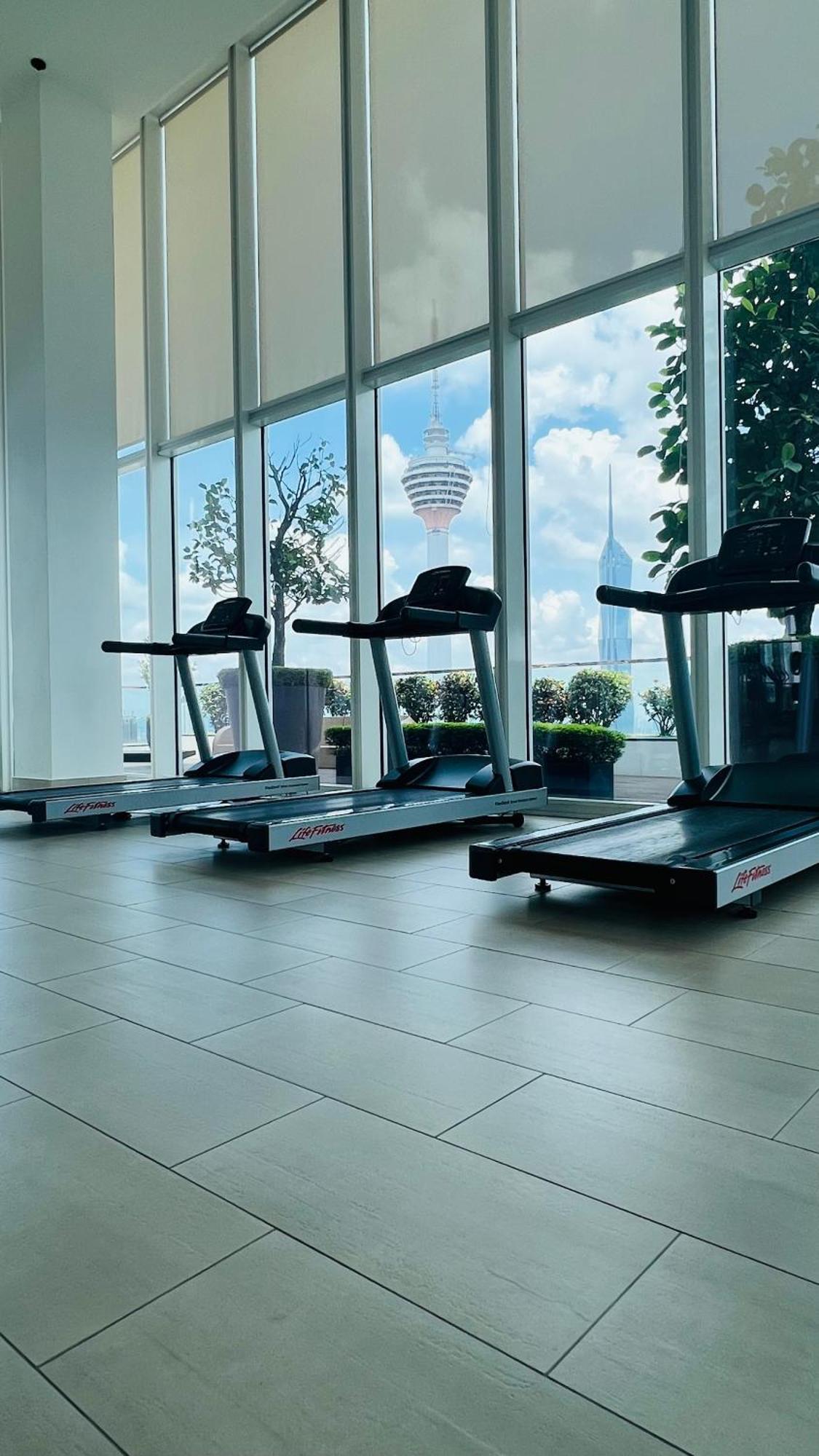 The Platinum Klcc By Faced Apartment Куала Лумпур Екстериор снимка